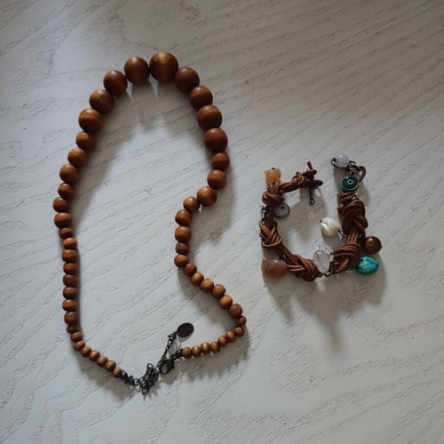 Summer necklace and bracelet set like new, brown