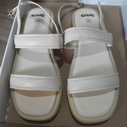 Sandals size 37 new, beige