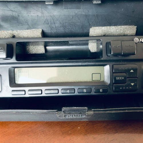 Roadstar HPW car radio cassette front panel like new with case