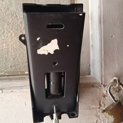 Meliconi wall TV mount used, max weight 20 kg