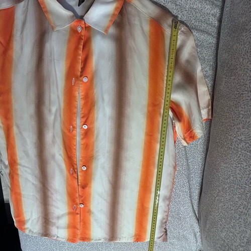 H&M Shirt size S beige and orange like new