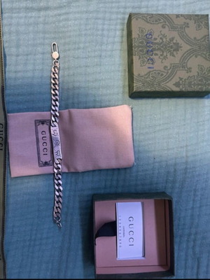 Βραχιόλι Gucci Ghost σαν καινούριο, ασημί με κουτί και κάρτα