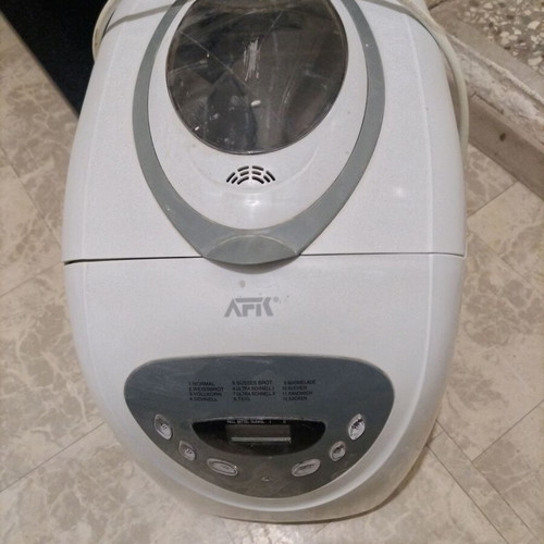 Bread maker slightly used