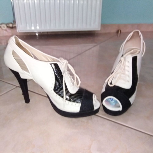L.A.M.B. high heels used, 12cm heel, white size 39