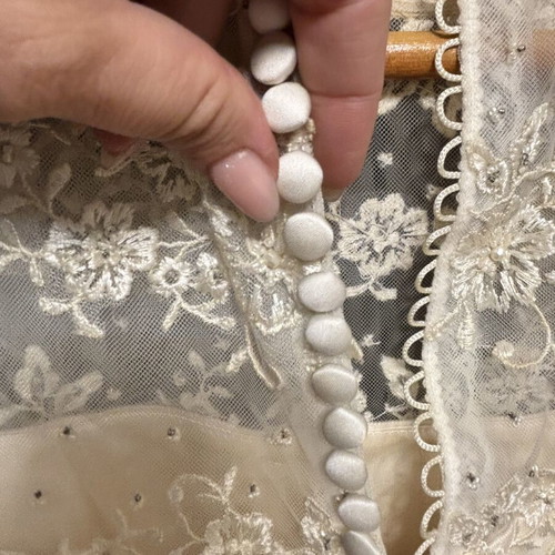 Pronovias Barcelona Vintage Mantilla Bridal Set 2004 by Manuel Mota