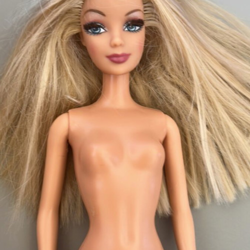 Barbie Fashion Fever doll used, very good condition