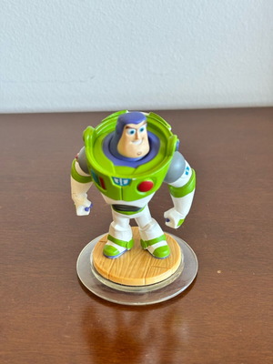 Disney Infinity Buzz Lightyear figure like new