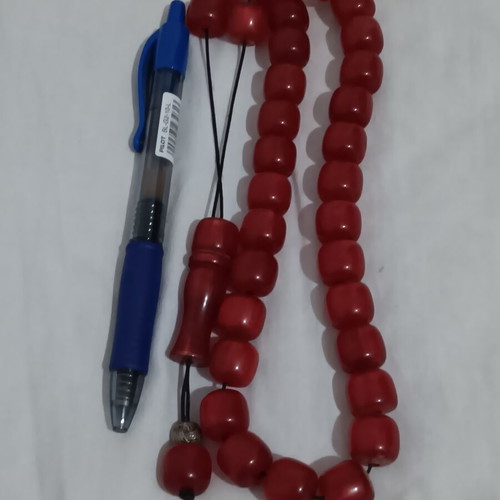 Red komboloi with sweet sound, resin mix