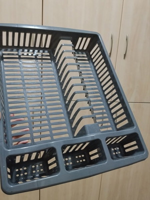 Dish rack with utensil box
