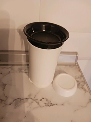 Tupperwer Powdered Sugar Shaker new