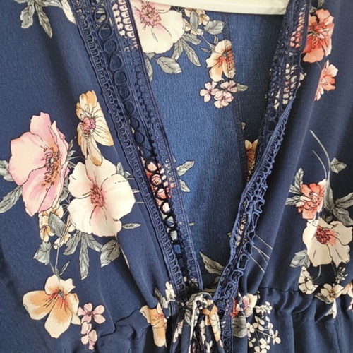 Kimono used floral in sizes S and M, blue and pink