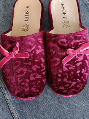 B-Soft slippers like new, red, leather insole, size 38
