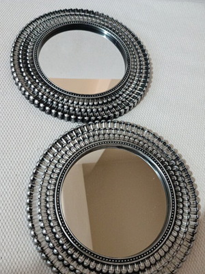 Decorative wall mirrors set of 2 like new