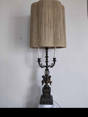 Lampater lamp with base for two candles like new