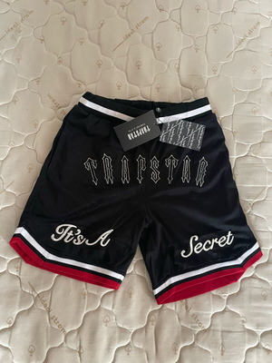 Trapstar shorts new with tags black