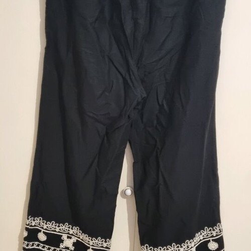 H&M women's pants with embroidery, size XL, like new, black