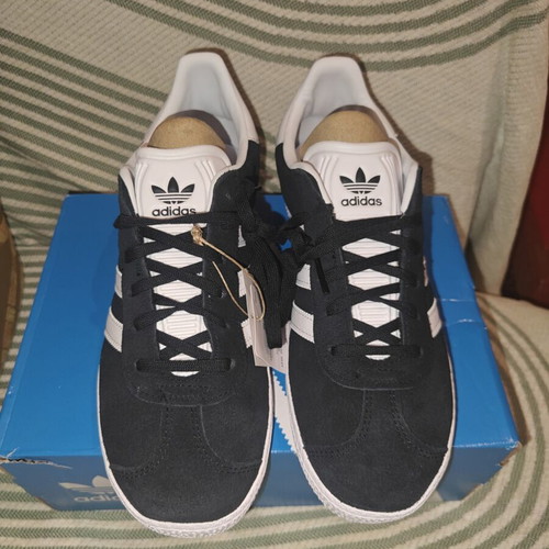 Adidas Originals Gazelle sneakers new, black with white details
