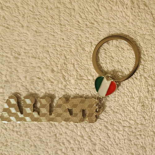 Italia metal keychain new, 6 cm length, red and green