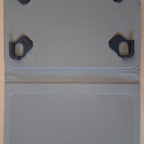 Universal Sentio tablet case 10-11 inches like new, black