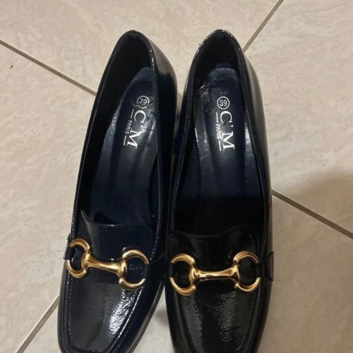 Patent leather shoes dark blue with thick heel 7-8cm almost new