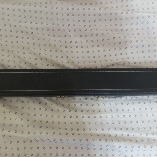 Billiard cue used, glued, fully functional