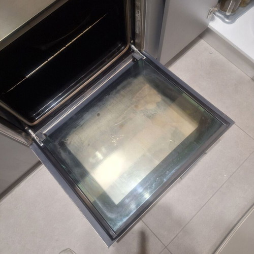 AEG hobs and Whirlpool oven like new