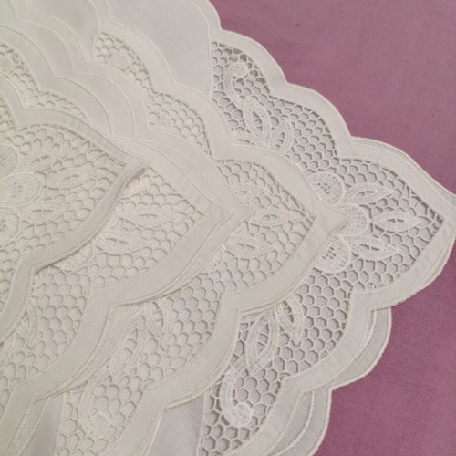 Decorative fabric napkins vintage set of 8 like new