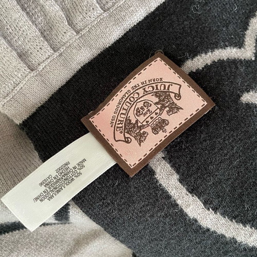 Juicy Couture set with scarf, gloves and hat like new
