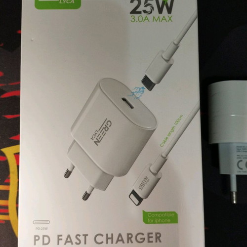 25W PD charger with Lightning cable like new
