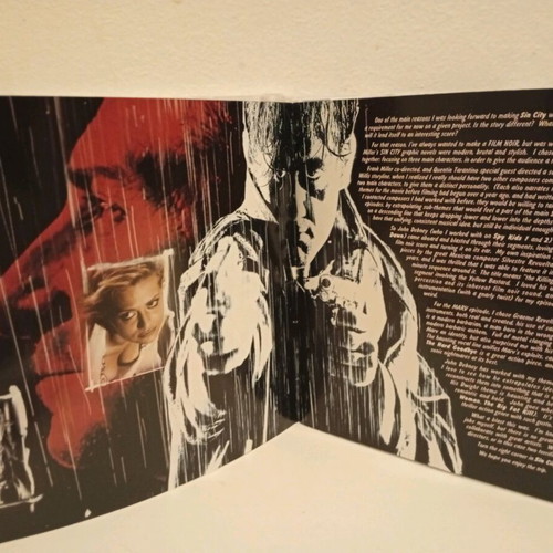 Sin City Original Motion Picture Soundtrack CD used, electronic