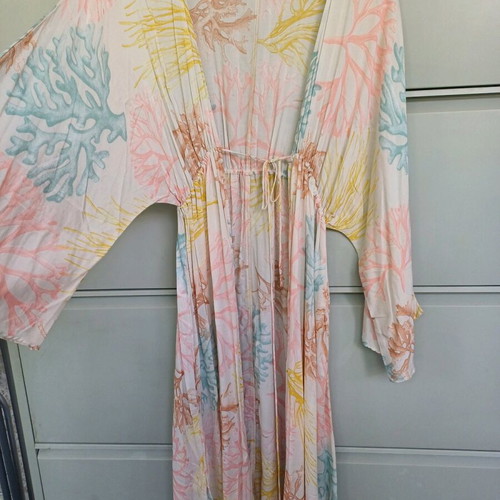 Oysho kimono like new with multicolor pastel print, size M