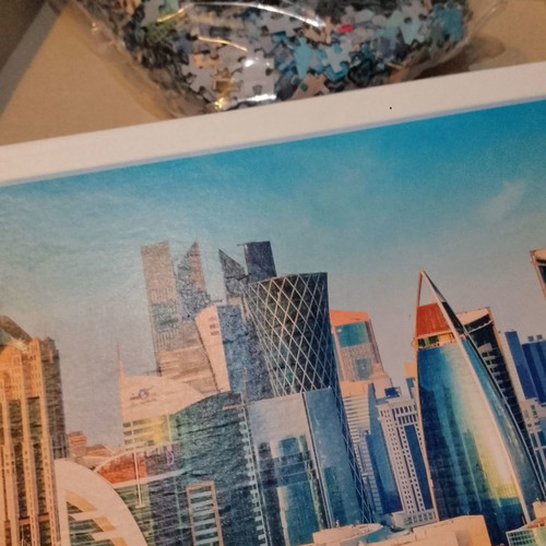 Puzzle Trefl 2000 pieces new with Doha Qatar picture