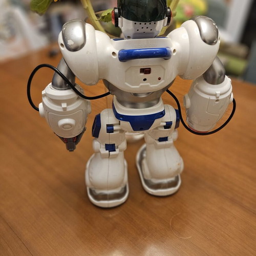 Future Robot 26 remote control robot used with wireless controller