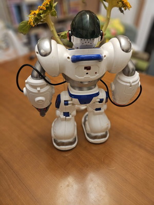 Future Robot 26 remote control robot used with wireless controller