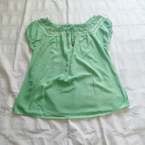 Green blouse one size, like new, elastic neckline
