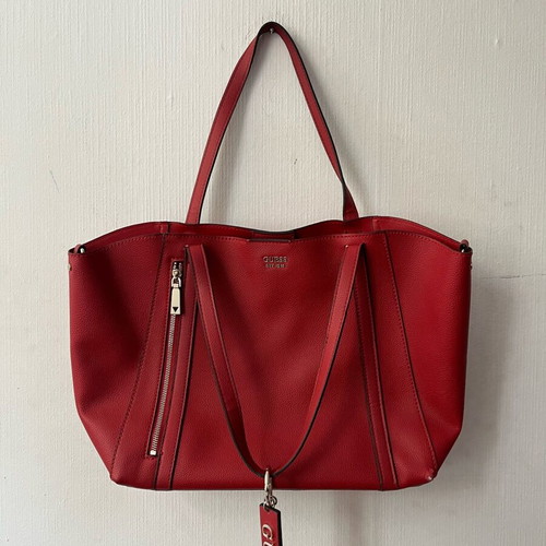 Guess tote bag used, red