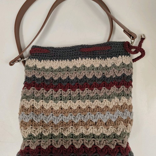 Handmade bucket bag like new, multicolor shoulder style