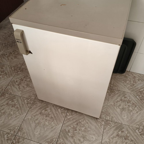 Bosch countertop freezer with 4 drawers, used, fully functional