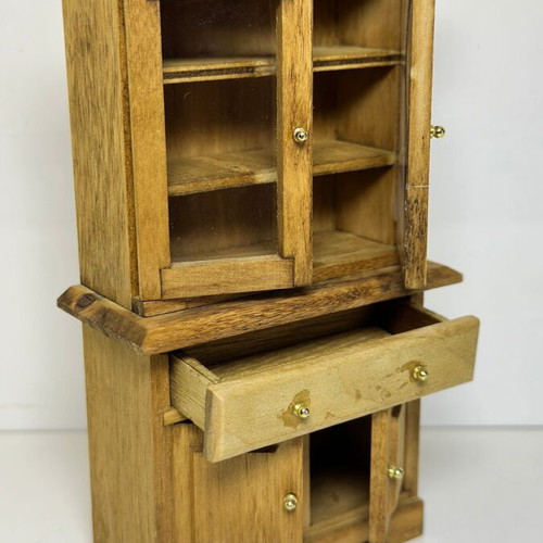 Wooden miniature furniture for dollhouse or decoration