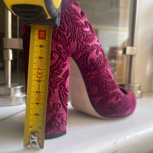 Mourtzi pointed velvet pumps used, red, size 38