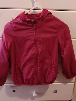 Benetton windbreaker jacket like new, pink, for 4-5 years