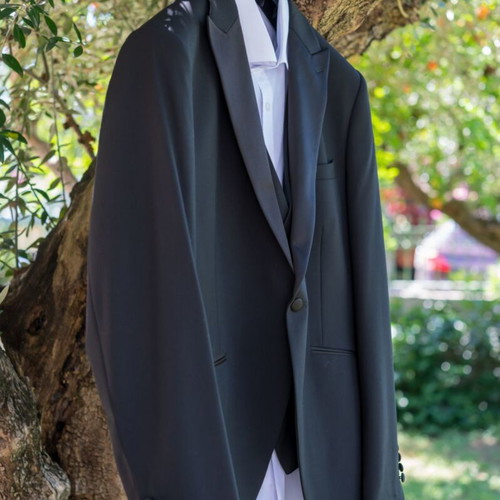 Prince Oliver Black Groom Suit with Vest Size 56 like new