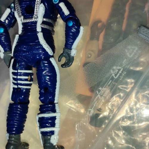 G.I.JOE Skydive (v1) (Sky Patrol) figure used with missing accessories