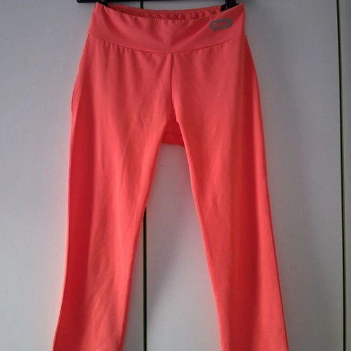 BodyTalk 3/4 sports leggings medium, like new, orange