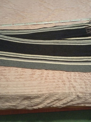 Men's scarf used in three colors black, gray and white
