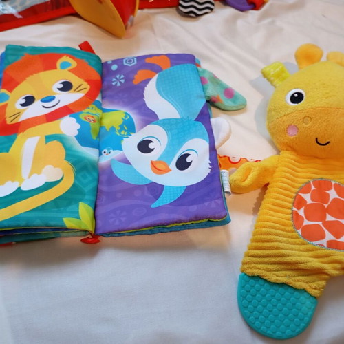 Baby musical and interactive toys pack like new