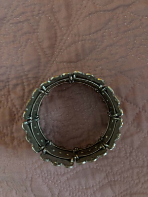 Bracelet used, missing some stones