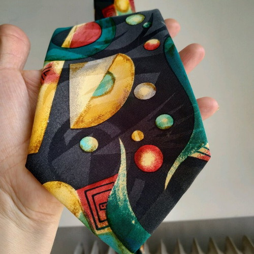 Nino Venturi tie like new, multicolored