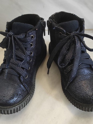 IQ Shoes girls' boots size 27 like new, black and blue, leather insole