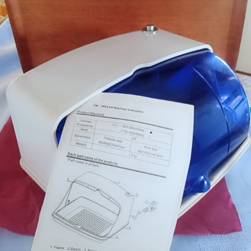 UV sterilizer like new for beauty salon tools with removable tray